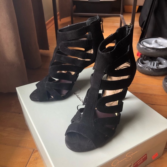 •SOLD• Jessica Simpson Suede Heels - Picture 8 of 8